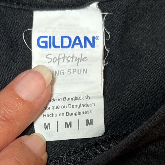 Funny Black Gildan "I'm one of the cool kids" t-shirt. Size medium - Picture 2 of 5